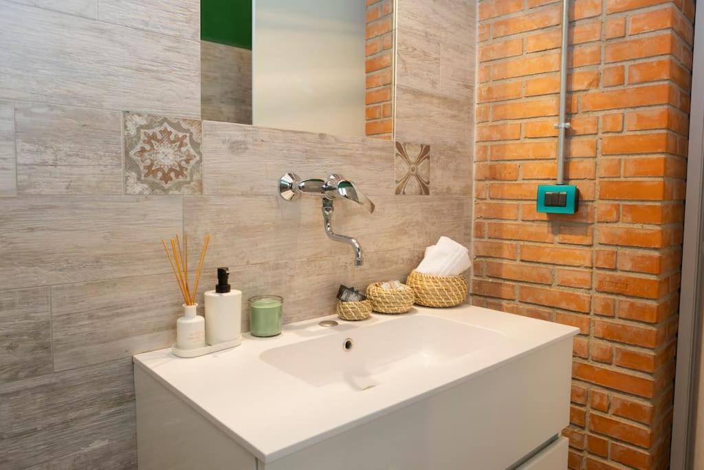 Canonica Brick Apartment Milaan Buitenkant foto